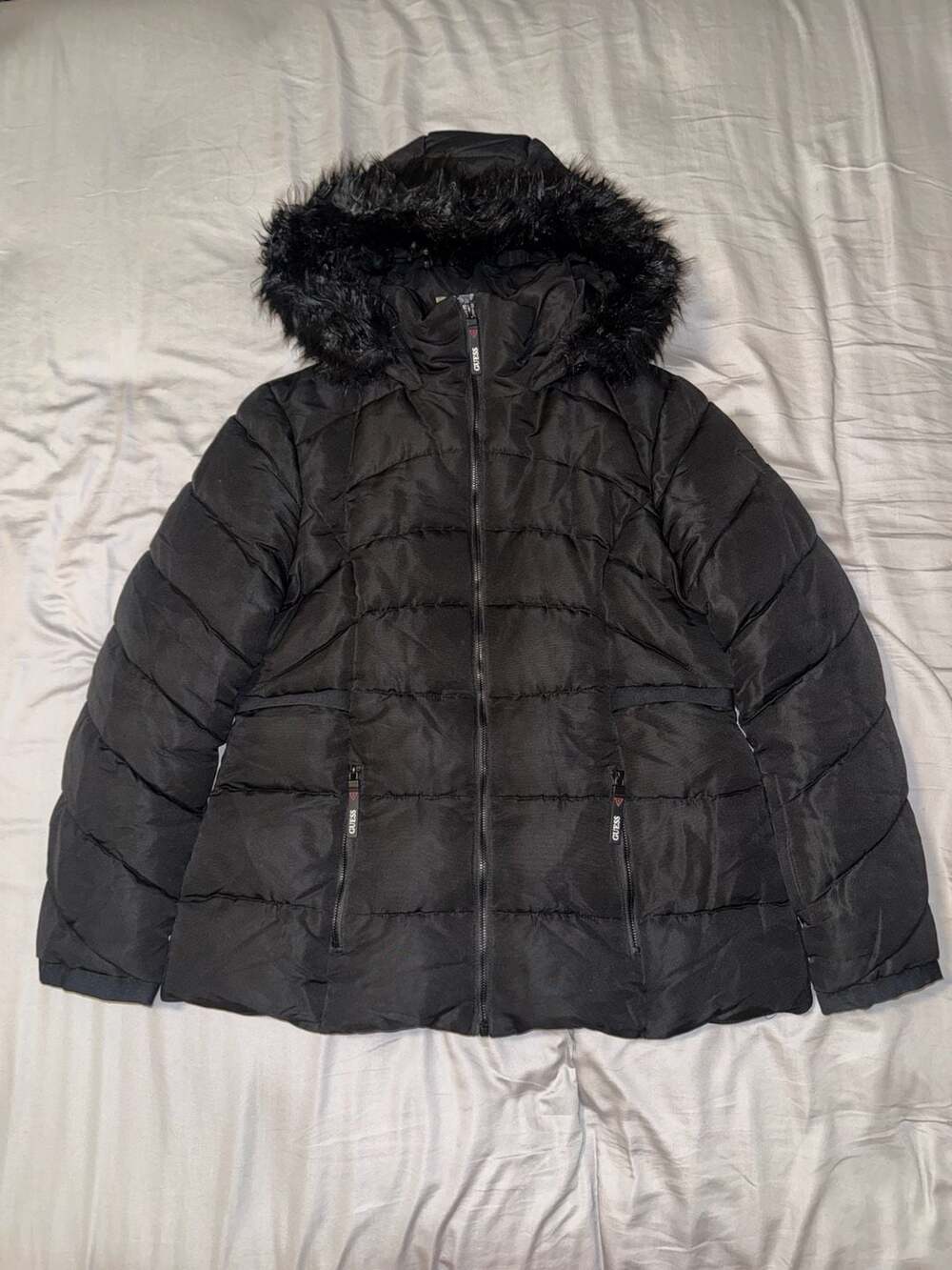 Guess Black Puffer Jacket With Faux Fur Hood Large